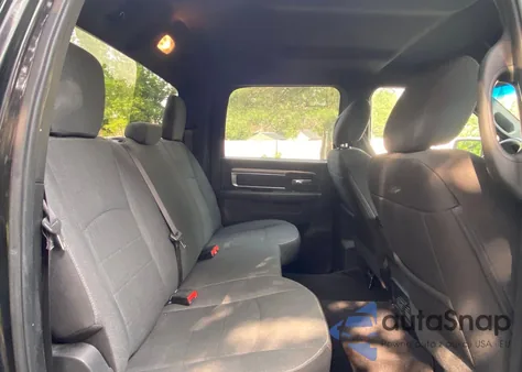 2021 Ram 1500 Classic Slt z USA, uszkodzony, nr VIN 1C6RR7LT9MS518556